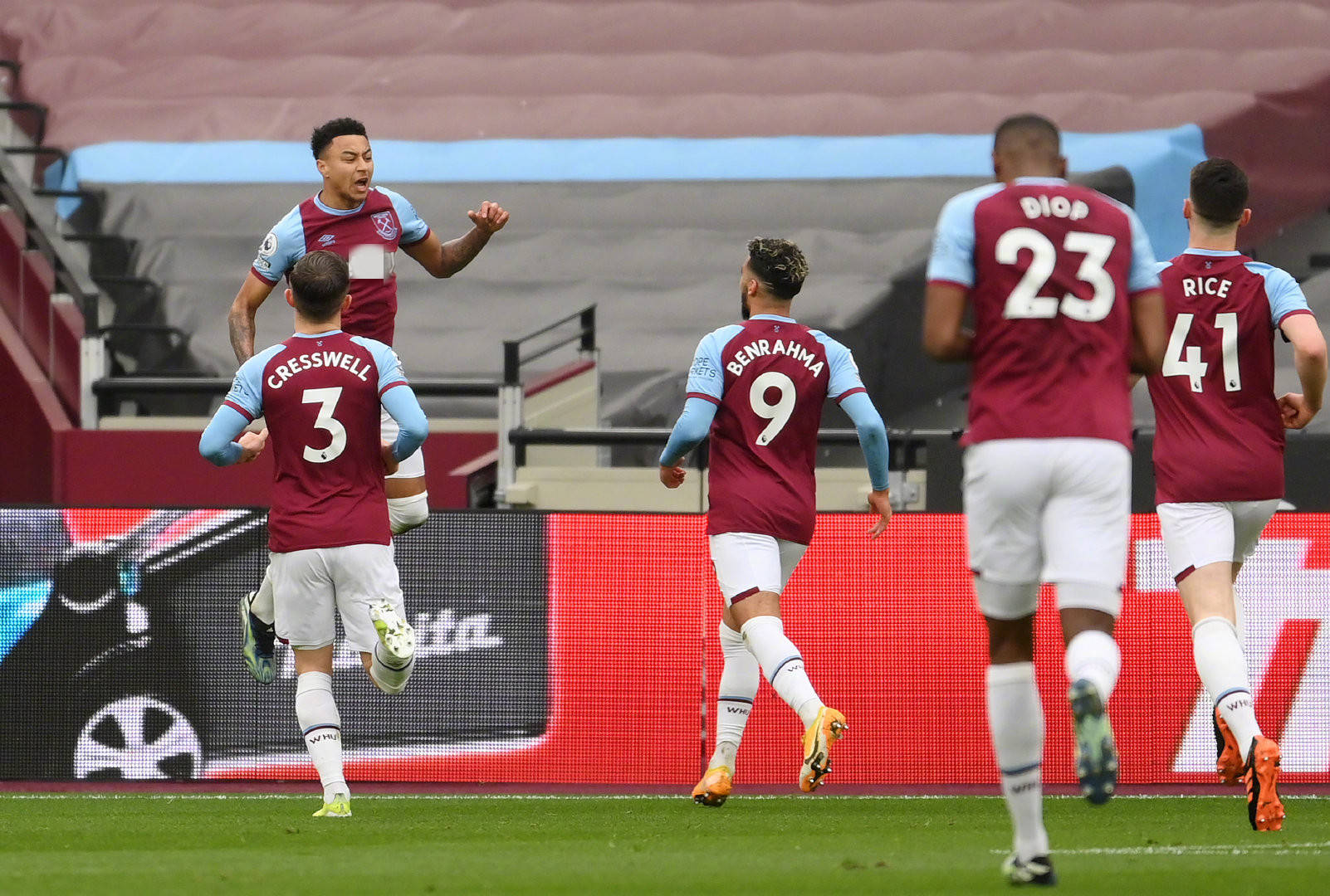 源于足球場 源于足球場